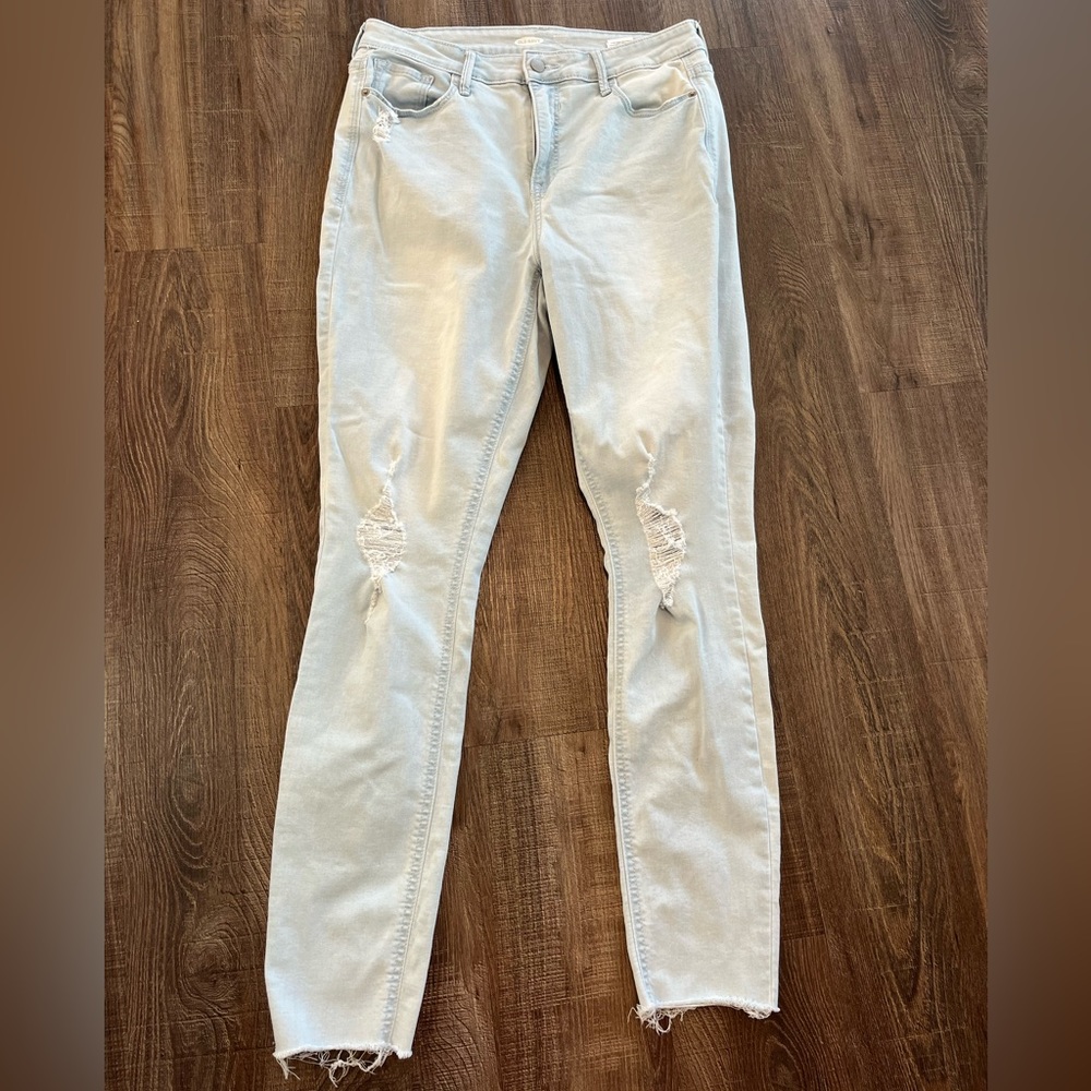Old Navy Rockstar high rise super skinny distressed light wash 10T tall